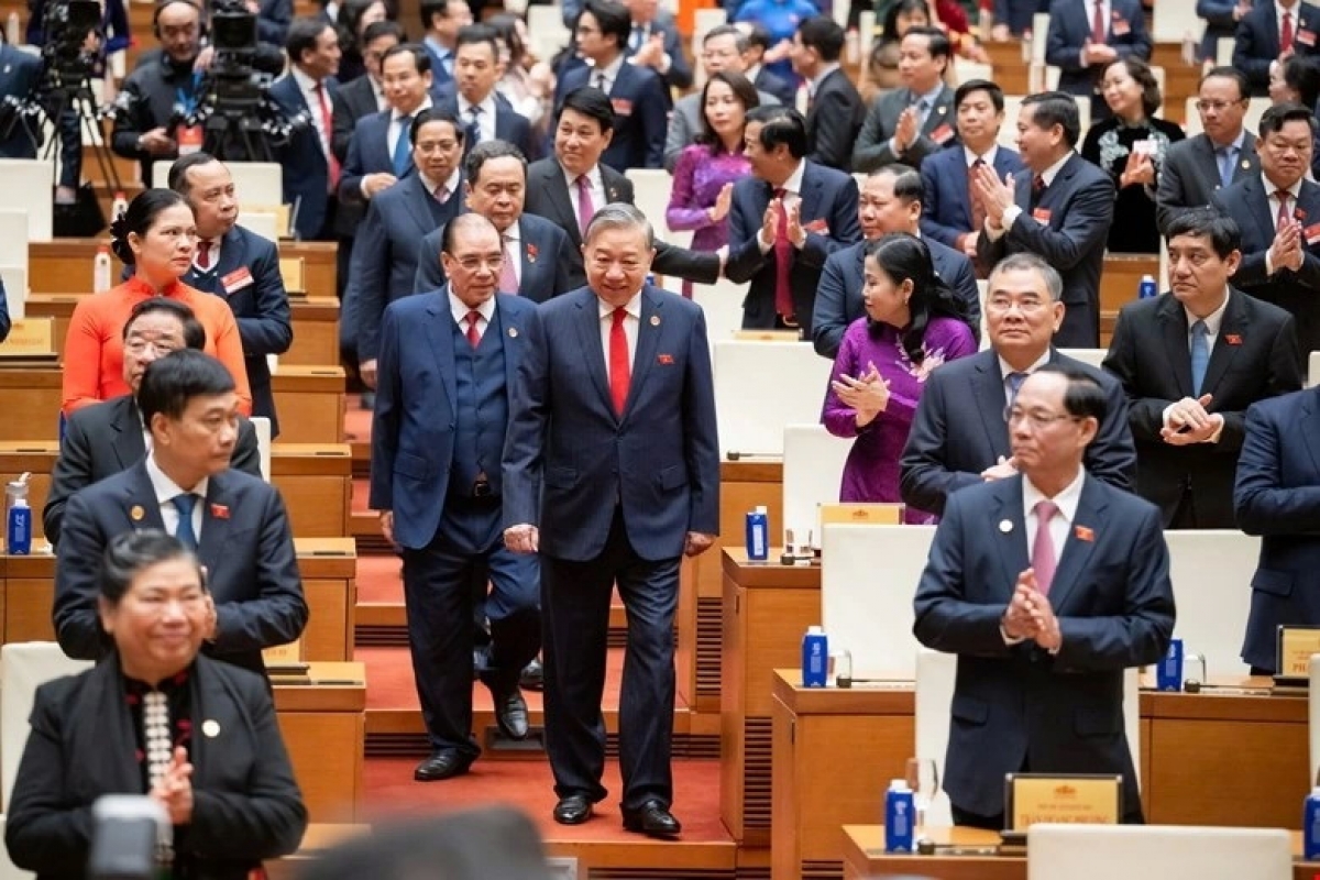 Lễ kỷ niệm cấp quốc gia 80 năm Ngày Tổng tuyển cử đầu tiên bầu Quốc hội Việt Nam (6/1/1946 - 6/1/2026) được tổ chức trọng thể tại Hội trường Diên Hồng, Nhà Quốc hội. Tổng Bí thư Tô Lâm và Lãnh đạo, nguyên Lãnh đạo Đảng, Nhà nước dự Lễ kỷ niệm. (Ảnh: Quốc hội)