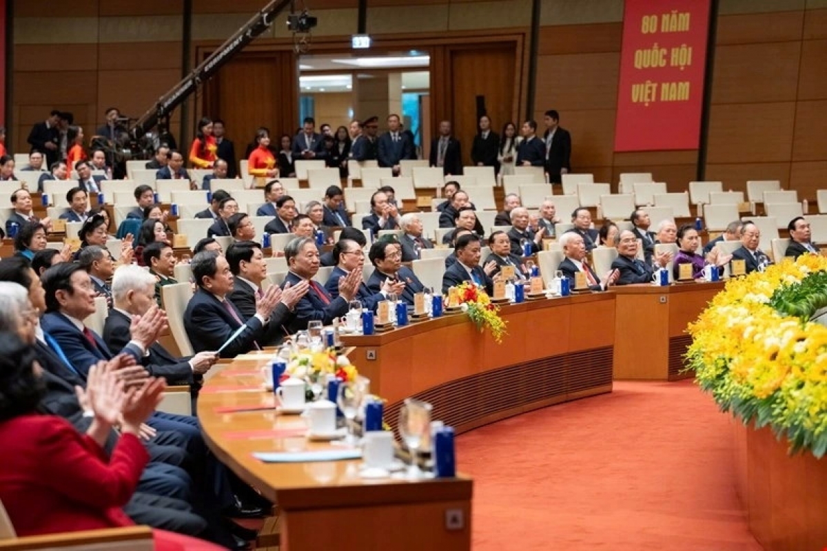 Lễ kỷ niệm 80 năm Ngày Tổng tuyển cử đầu tiên bầu Quốc hội Việt Nam diễn ra trọng thể tại Hội trường Diên Hồng, Nhà Quốc hội. (Ảnh: Quốc hội)