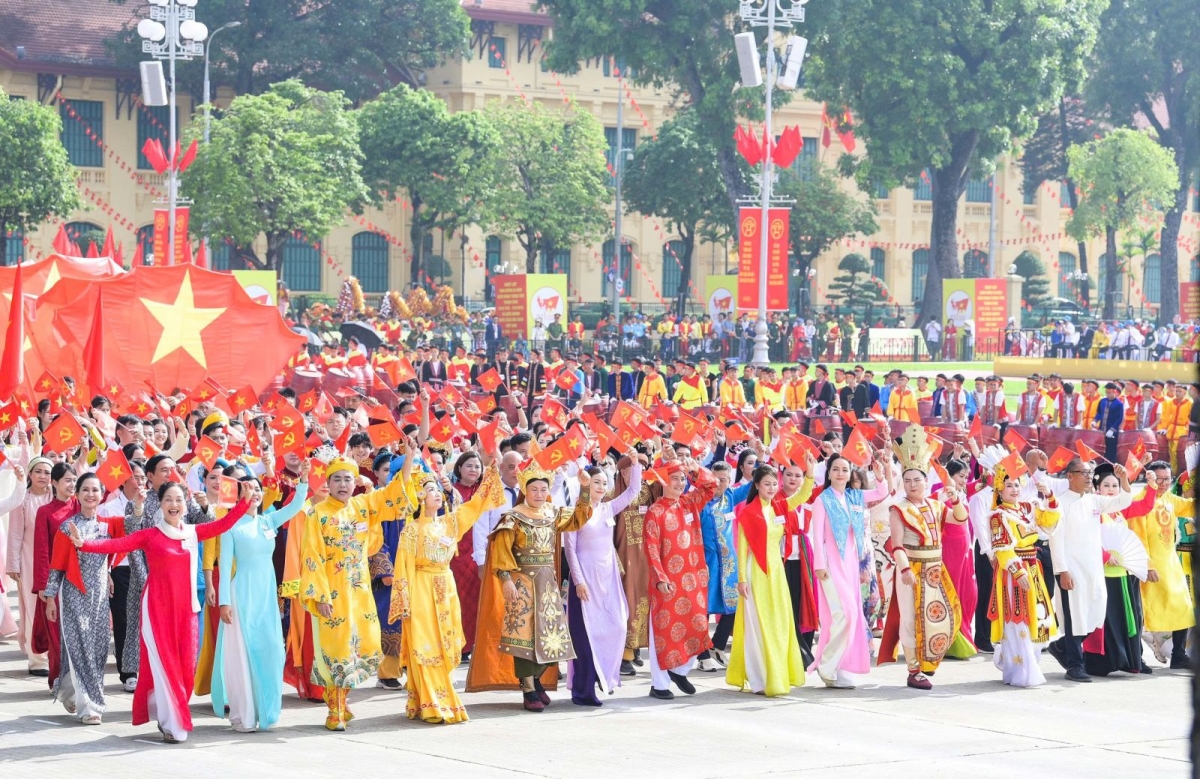 
Mpồl tàm pơdar tàm gùng Gah Niam chài di dơ̆ tơngkah kir sơnrai 80 nam Ngai Sơntờm Dà lơgar 2/9