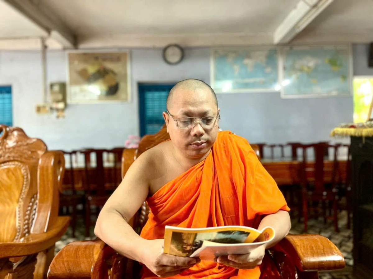 Đại đức Sơn Kene, Chánh Văn phòng Hội đoàn kết Sư sãi yêu nước tỉnh Vĩnh Long.