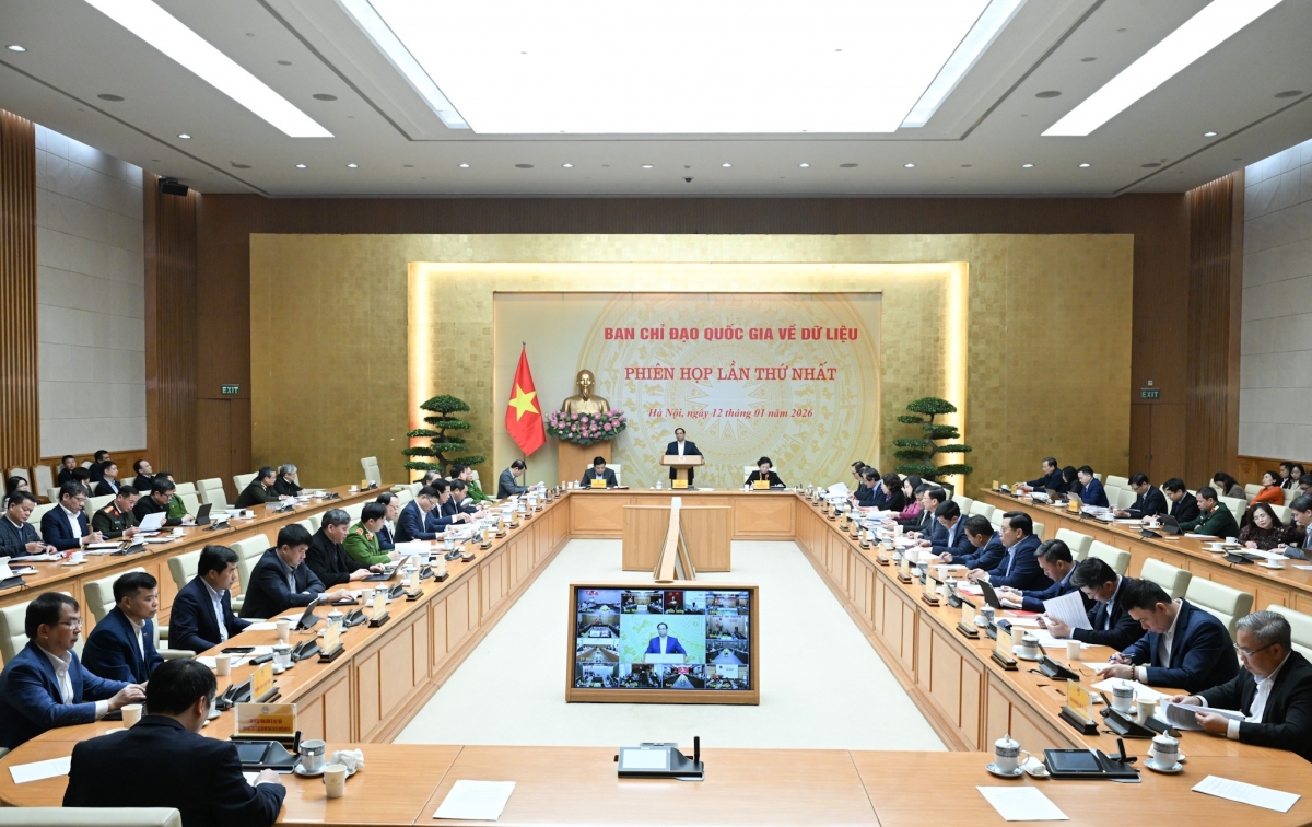 Ngế pro xiâm hnê ngăn: Kring rak tơdroăng chêh ‘măn athế cho tơdroăng rak vế tơdroăng kal ăm 100 rơtuh ngế kuăn pơlê