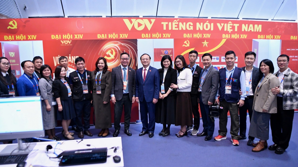 
 Ồng Đỗ Tiến Sỹ - Kwang lam bồ dờng Anih Jơnau đơs Việt Nam còp tiah bơh VOV dê tàm Anih tờm sră ƀăo Pơrjum dờng dơ̆ 14