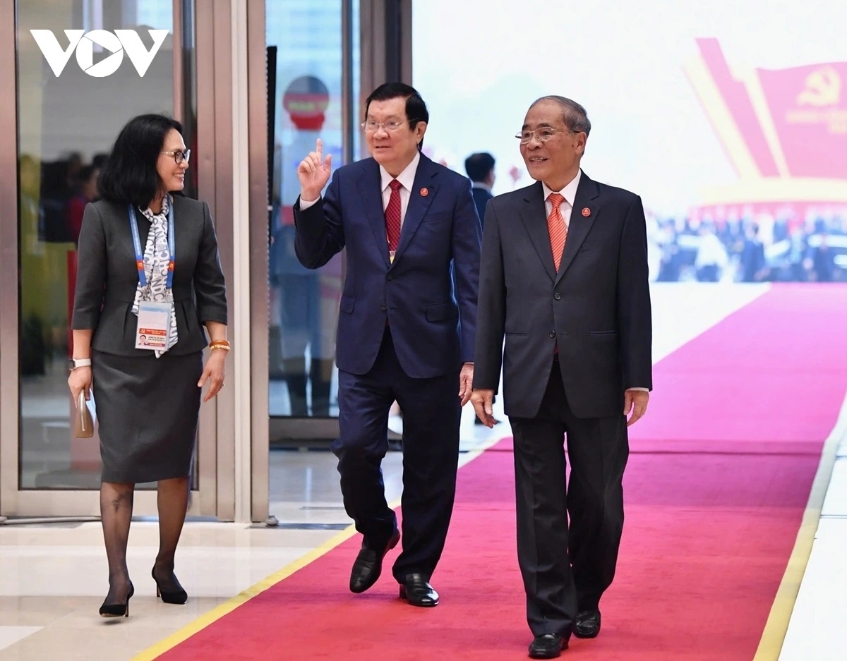 Nguyên Chủ tịch nước Trương Tấn Sang và nguyên Chủ tịch Quốc hội Nguyễn Sinh Hùng tới dự Đại hội.