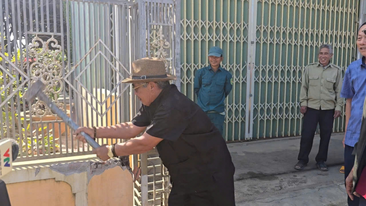 Pôa Trinh Văn Bình ‘nhiê dêi kơnâng vâ pleăng tơnêi pro troăng