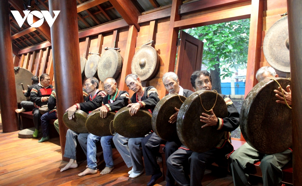 Mejam kong cieng di urang bangsa Randaiy