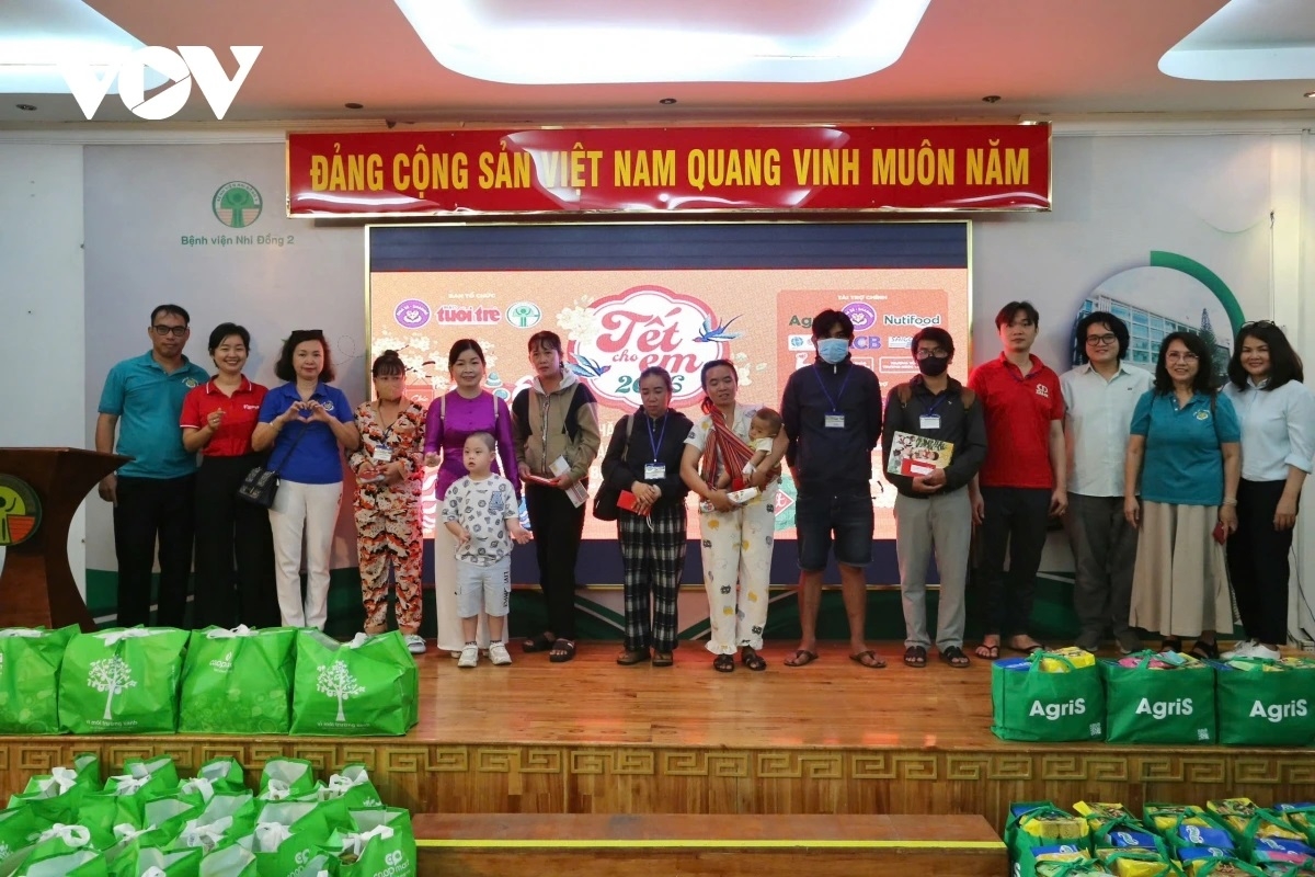 Alin pandap Tet ka uranaih di Sang iek ruak Nhi Dong 2