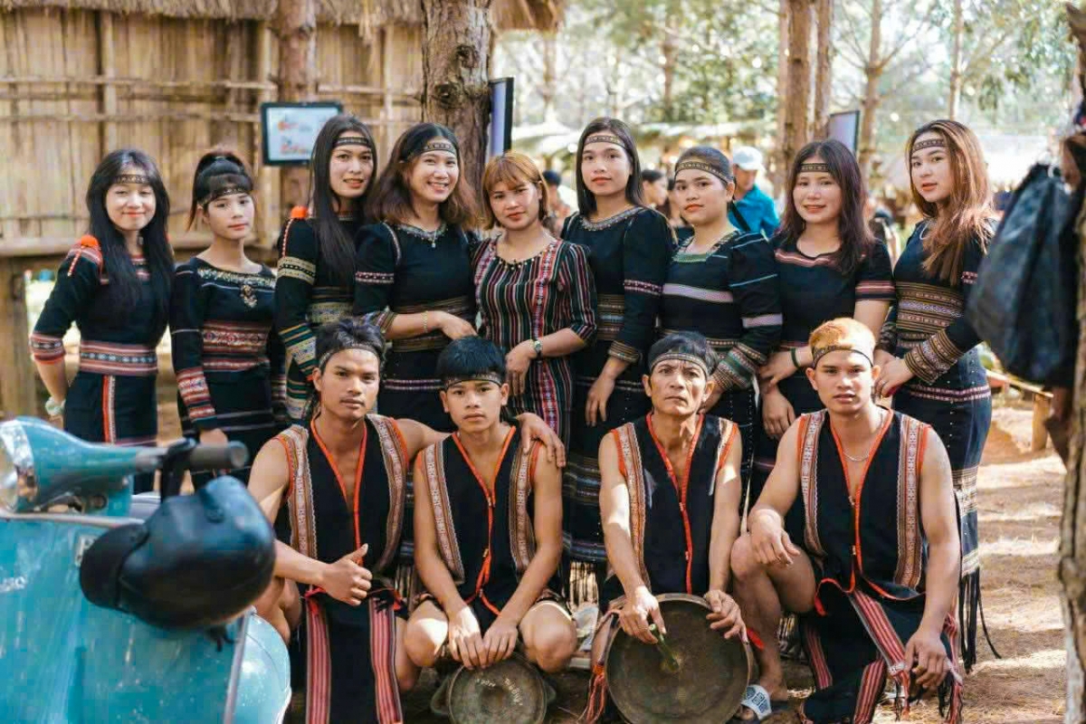 Khu tôu chêng koăng-kơhnhon xuăng pơlê Ôm hyô Pơlê pơla Kon Pring (Um xua nâ Y Vut pơtroh)