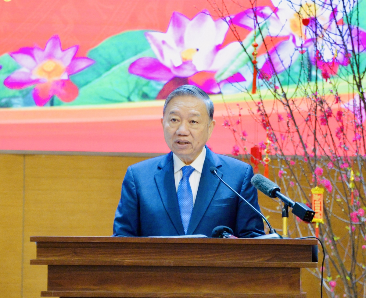 
Tổng Bí thư Tô Lâm iung pơma ah 'măng tơƀơ̆p  