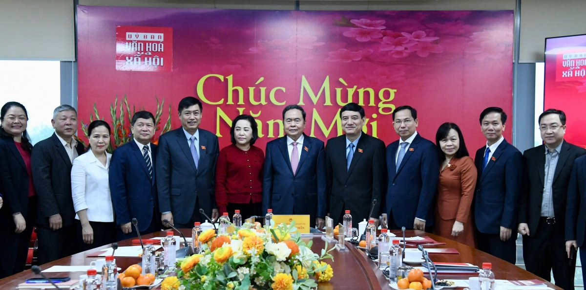 Kruanh Quốc hội Trần Thanh Mẫn pah kan đah Ủy ban Văn hóa n’hanh Rêh jêng bah Quốc hội
 