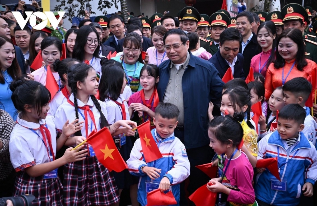 Thủ tướng Phạm Minh Chính dự Lễ khởi công dự án Trường tiểu học Cẩm Thạch.