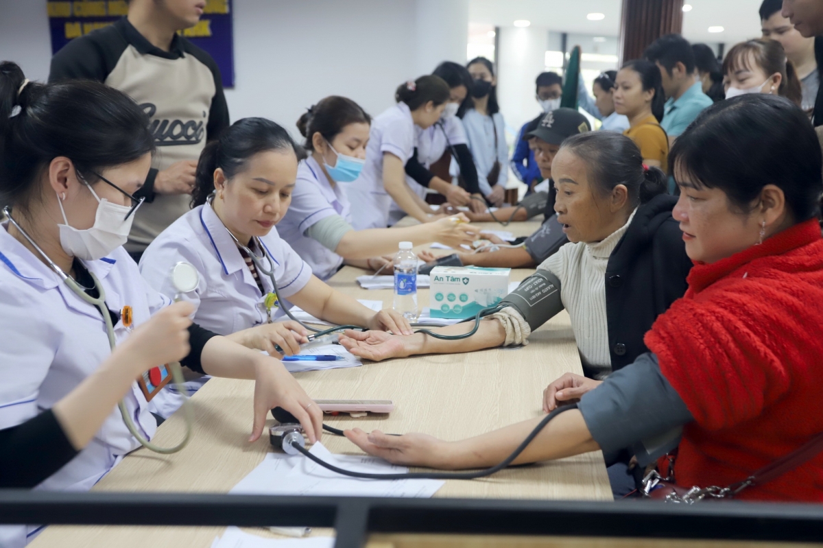 
Ƀak si khăm, tơroi tơbăt jơhngơ̆m pran jăng ăn kon pơlei tơring Bà Nà, pơlei tơm Đà Nẵng.