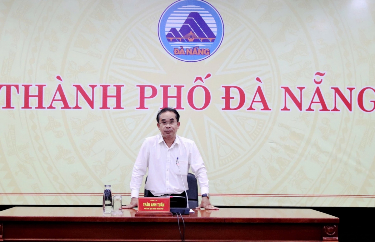 Phó Chủ tịch UBND thành phố Trần Anh Tuấn chủ trì cuộc họp.