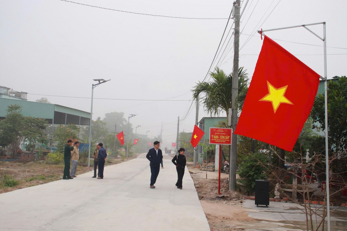Dom jalan "hatai Ndang - akaok bhap bini" di Gia Lai