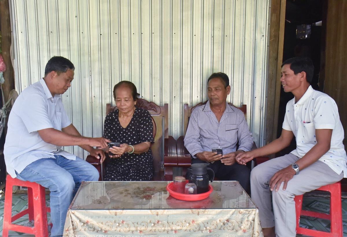 Urang dalam Papul kong nghe taka so bhap bini khu pho tà Keo Vàm tacei ba rahra duah iek khau tin angaok mang internet