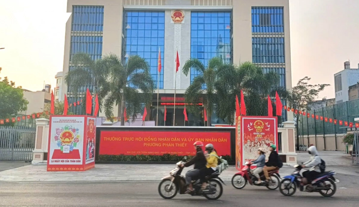 Pathau khan ka palih ruah di jalan labik gah Pur tinh Lam Dong