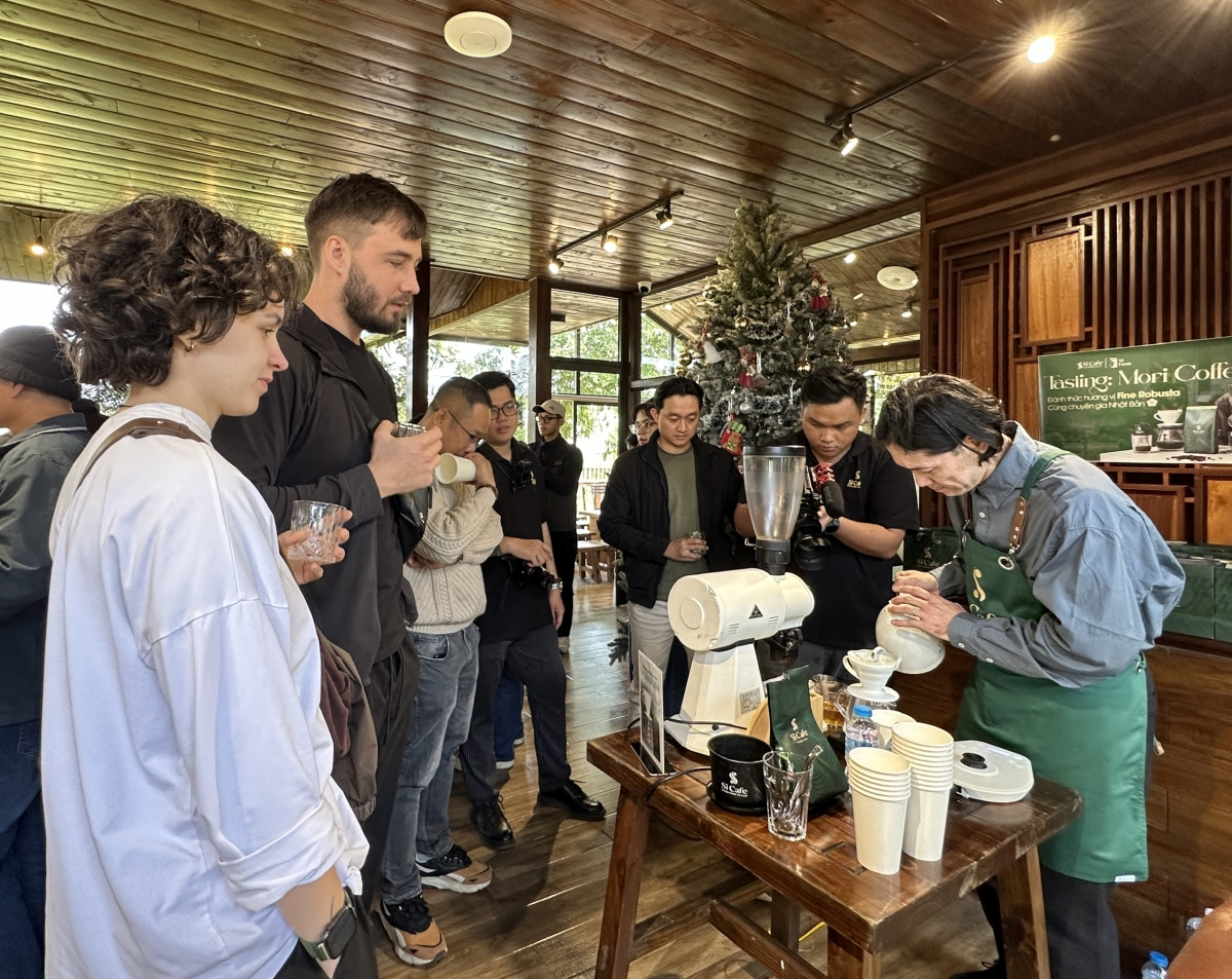 - Kphê Robusta jăk êdi ti Daklak