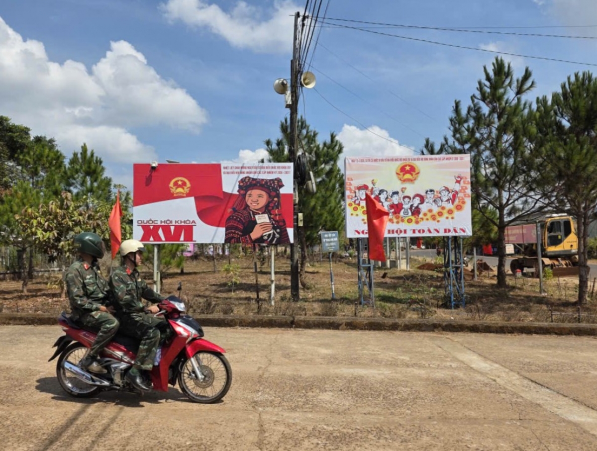 Tàm sàh tiah nhàr lơgar Quảng Trực, càr Lâm Đồng geh 12 tiah tĕ khà mờ rlau 7 rơbô 200 nă cau tĕ khà