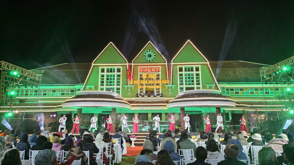 Tơdroăng mơđah hơdruê xuang mơgêi leh hô̆i reăng anh Đào- Đà Lạt rơnó hơngui 2026