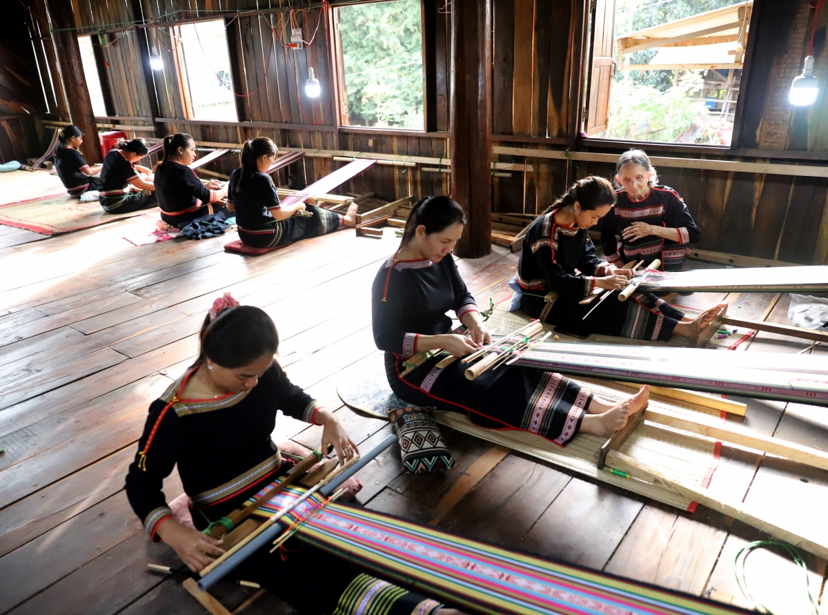 Trong nhiệm kỳ mới, người dân kỳ vọng các chủ trương lớn sớm được cụ thể hóa bằng sinh kế ổn định, việc làm bền vững