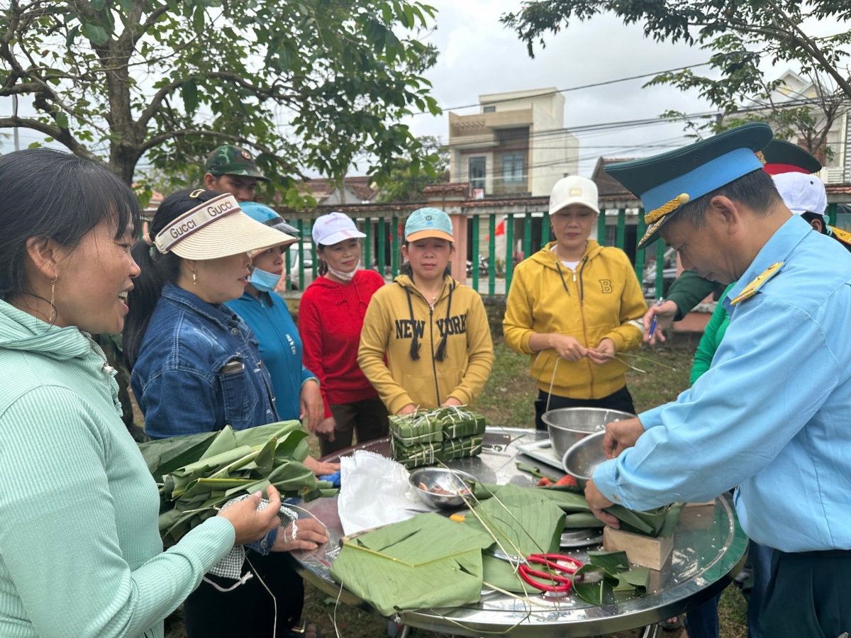 Kuăn pơlê ƀă mô đô̆i rơtế kơxuô kơƀăn tơxông