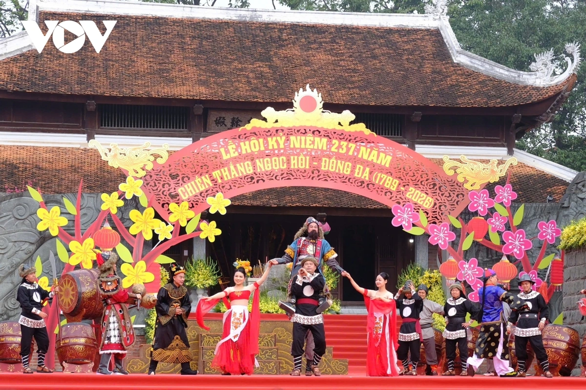 Chỉ trong vòng 5 ngày, vua Quang Trung đã hành quân thần tốc, đánh tan lực lượng quân Thanh và Lê Chiêu Thống, giành lại kinh đô Thăng Long.