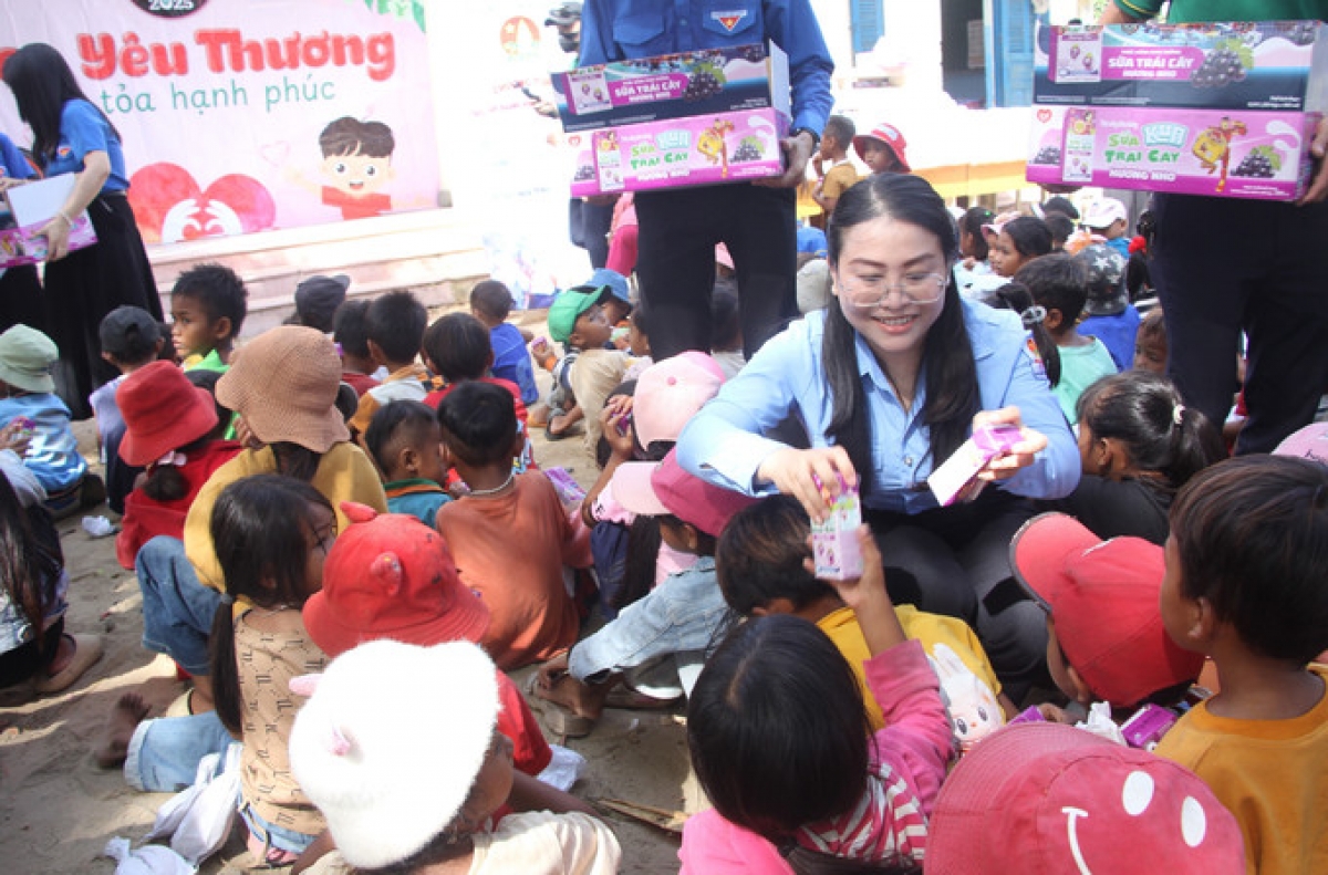 Uranaih Raglai taduan kaya dalam bui sambai