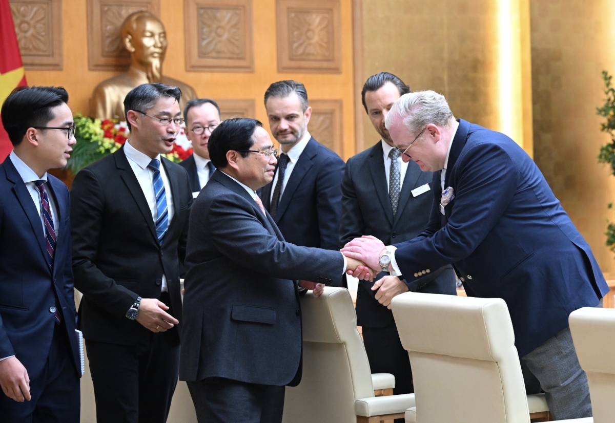 Khua knŭk kna Phạm Minh Chính drông chcưn hŏgn nai prĭn Philipp Rösler-Khua kiă kriê êpul hgŭm duh mkra Switz - Việt Nam