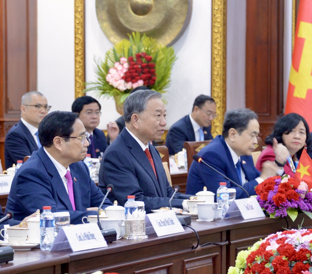 Tổng Bí thư Tô Lâm ndrel ăp kruanh Việt Nam rgum nchră đah kruanh Đảng, Ngih dak Lào