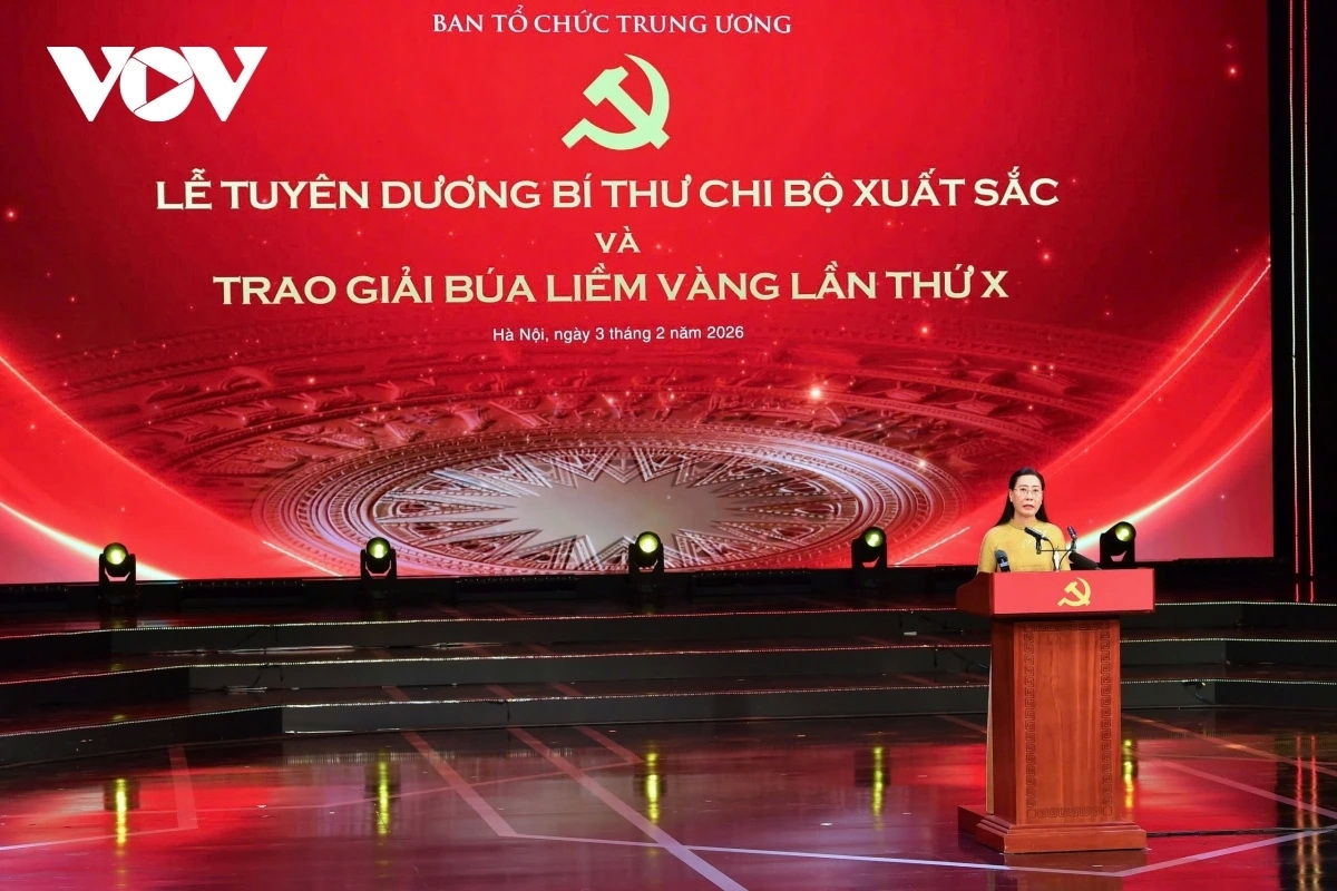 Phó Trưởng Ban Tổ chức Trung ương Bùi Thị Quỳnh Vân phát biểu tại buổi lễ.