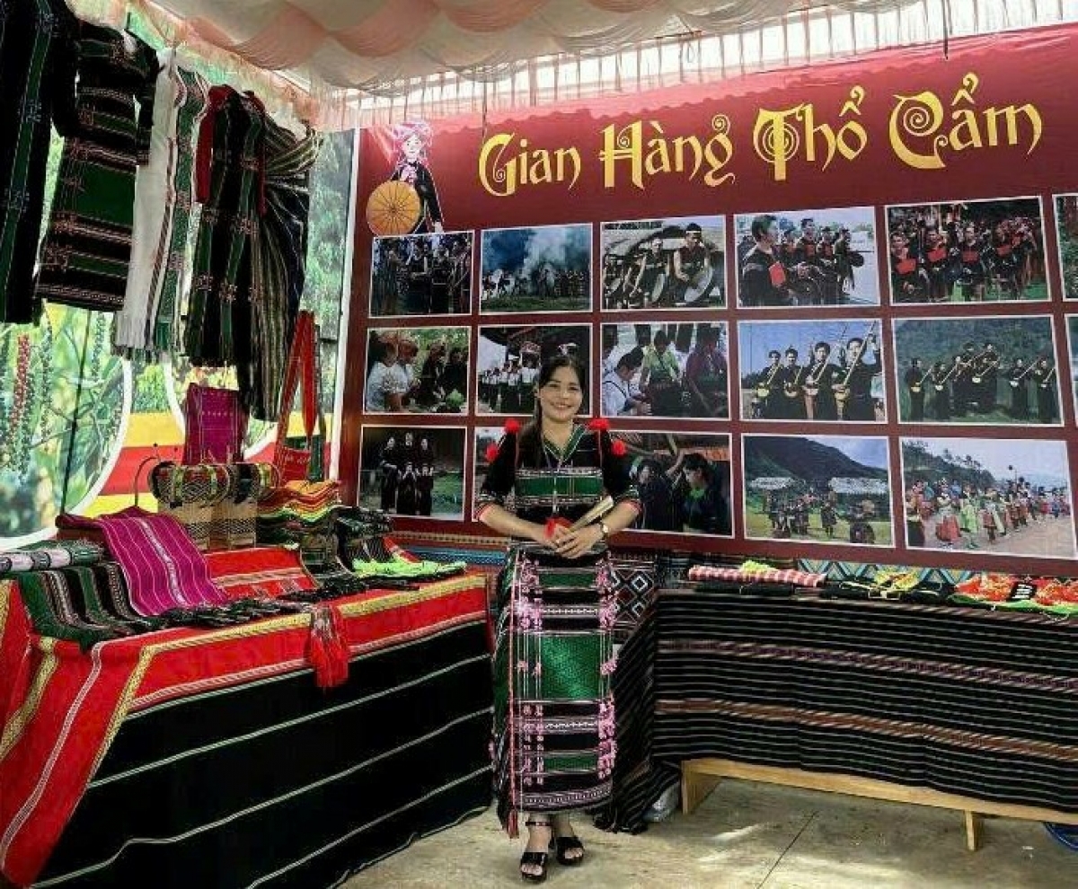 Hơnăm ối nếo M’Nông tơdjâk túa lĕm tro