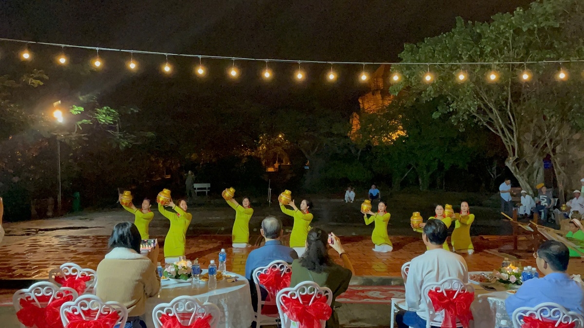 Tamia ragam bangsa Cam duh tuai damuai