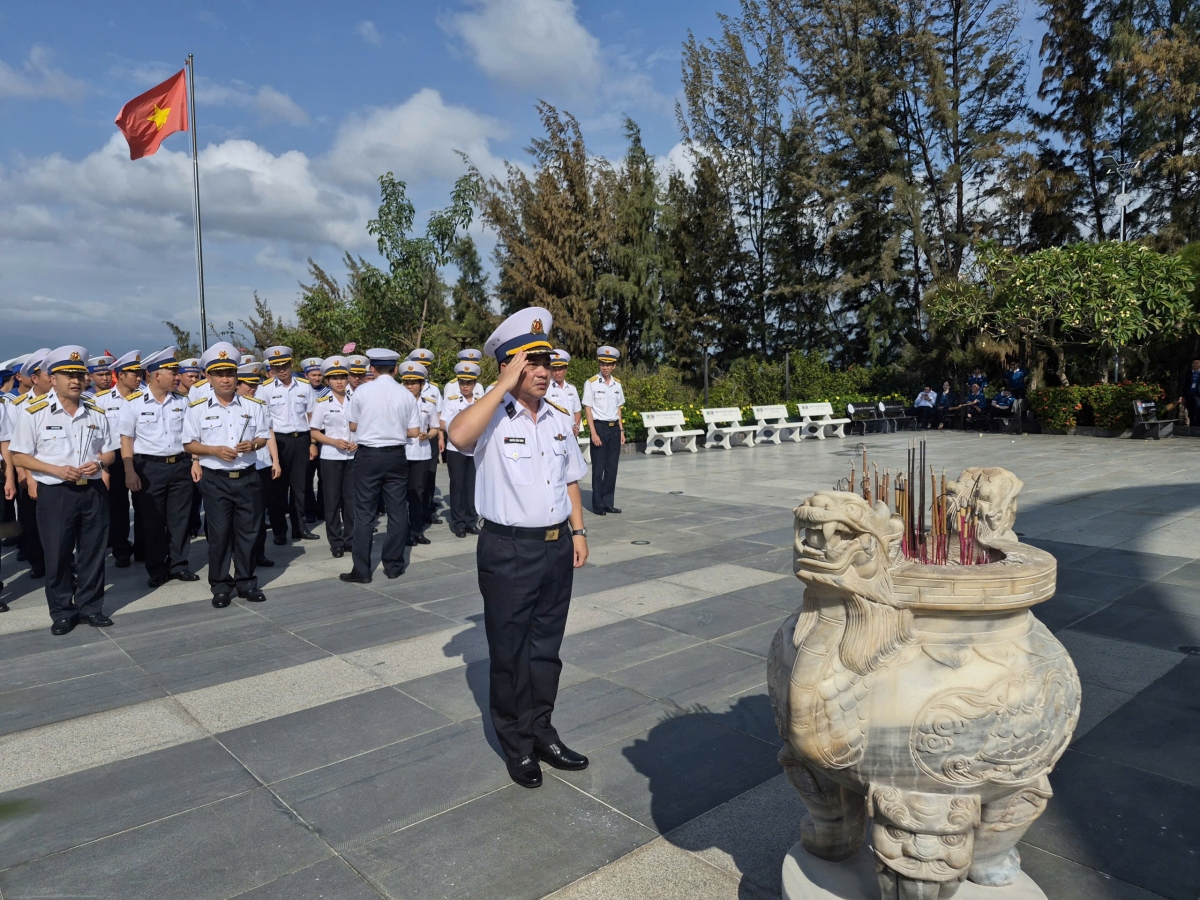 
Tiah kah kơlôi Gạc Ma là ù tiah “ tam lơh” bơto bơtê bơhiàn ờs mờng bơh yau