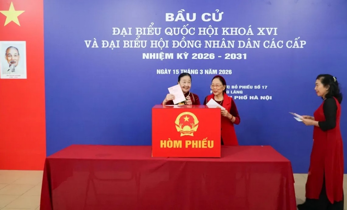 Cử tri phường Láng (Hà Nội) bỏ phiếu bầu đại biểu Quốc hội khóa XVI và đại biểu HĐND các cấp nhiệm kỳ 2026-2031.