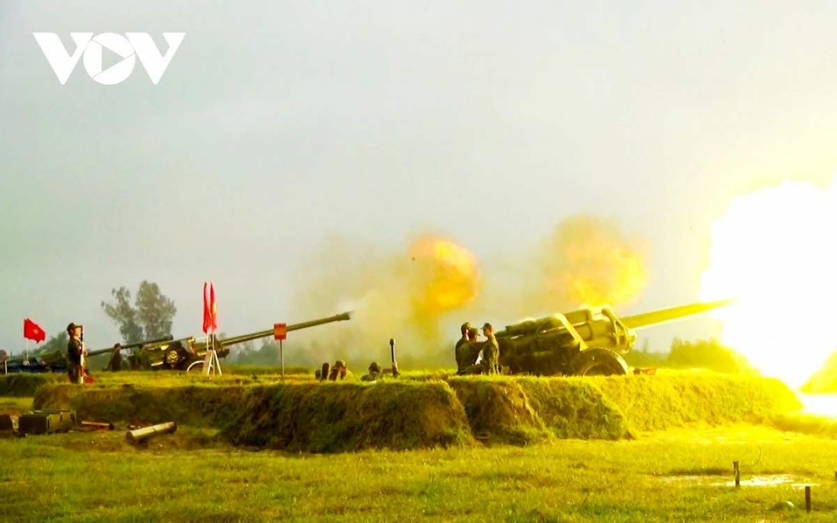 Pháo binh Quân khu 5 thực binh trong diễn tập.