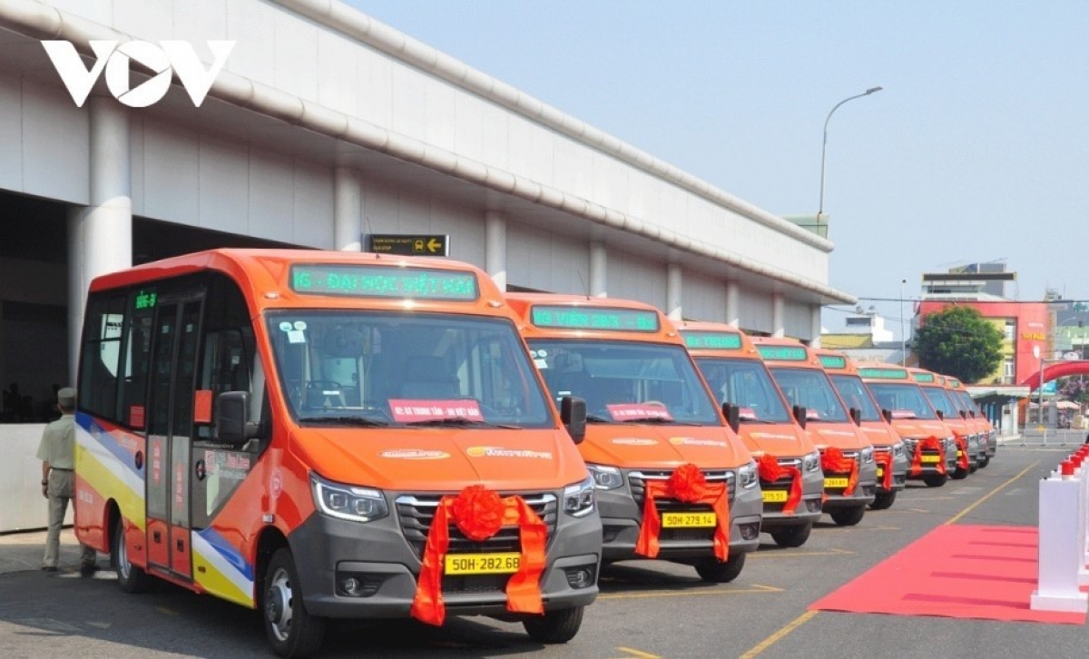 Mạng lưới tuyến xe buýt thành phố Đà Nẵng được xây dựng gồm 4 nhóm chính: tuyến nội tỉnh, tuyến kết nối các xã phường, tuyến chuyên biệt phục vụ du lịch - trung chuyển và tuyến liên tỉnh.