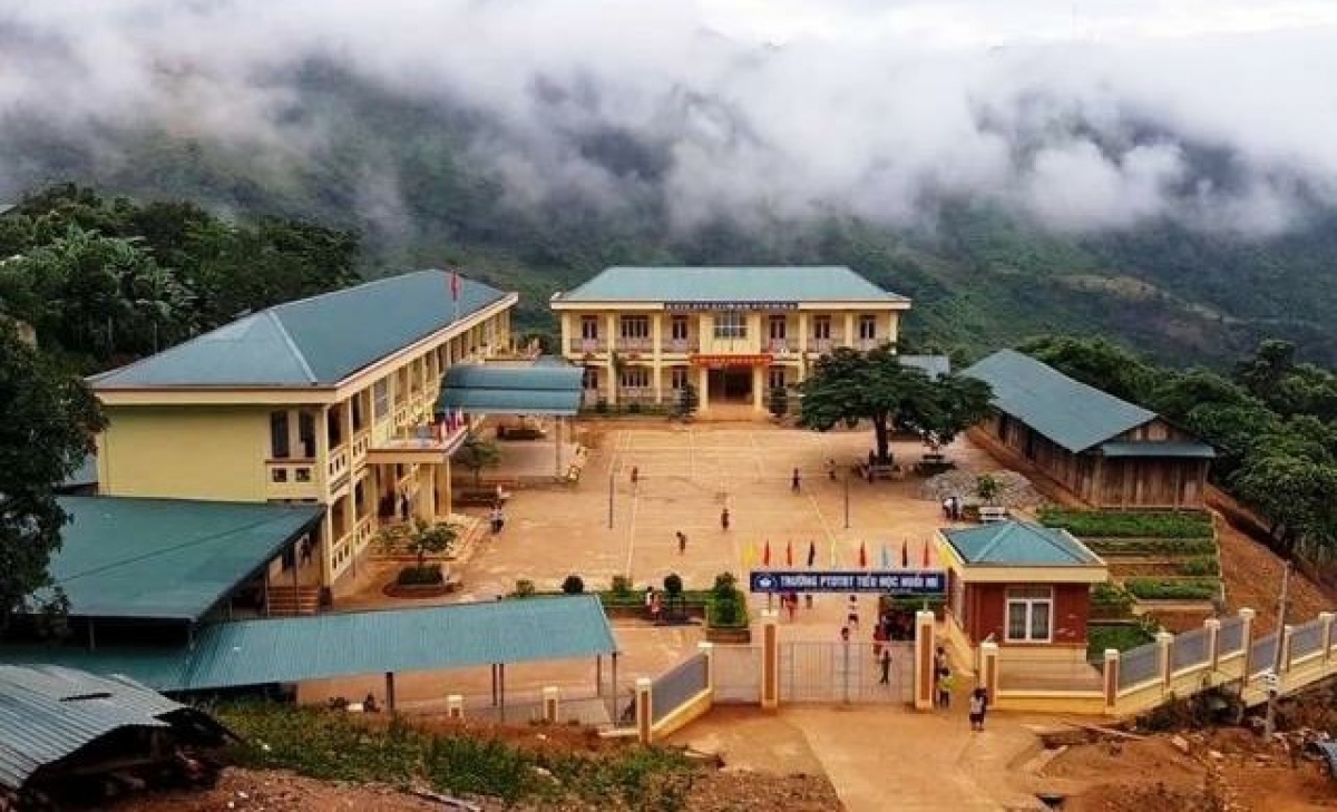 Hơn 2.300 tỉ đồng đầu tư xây dựng 11 trường nội trú liên cấp vùng biên giới Quảng Trị.