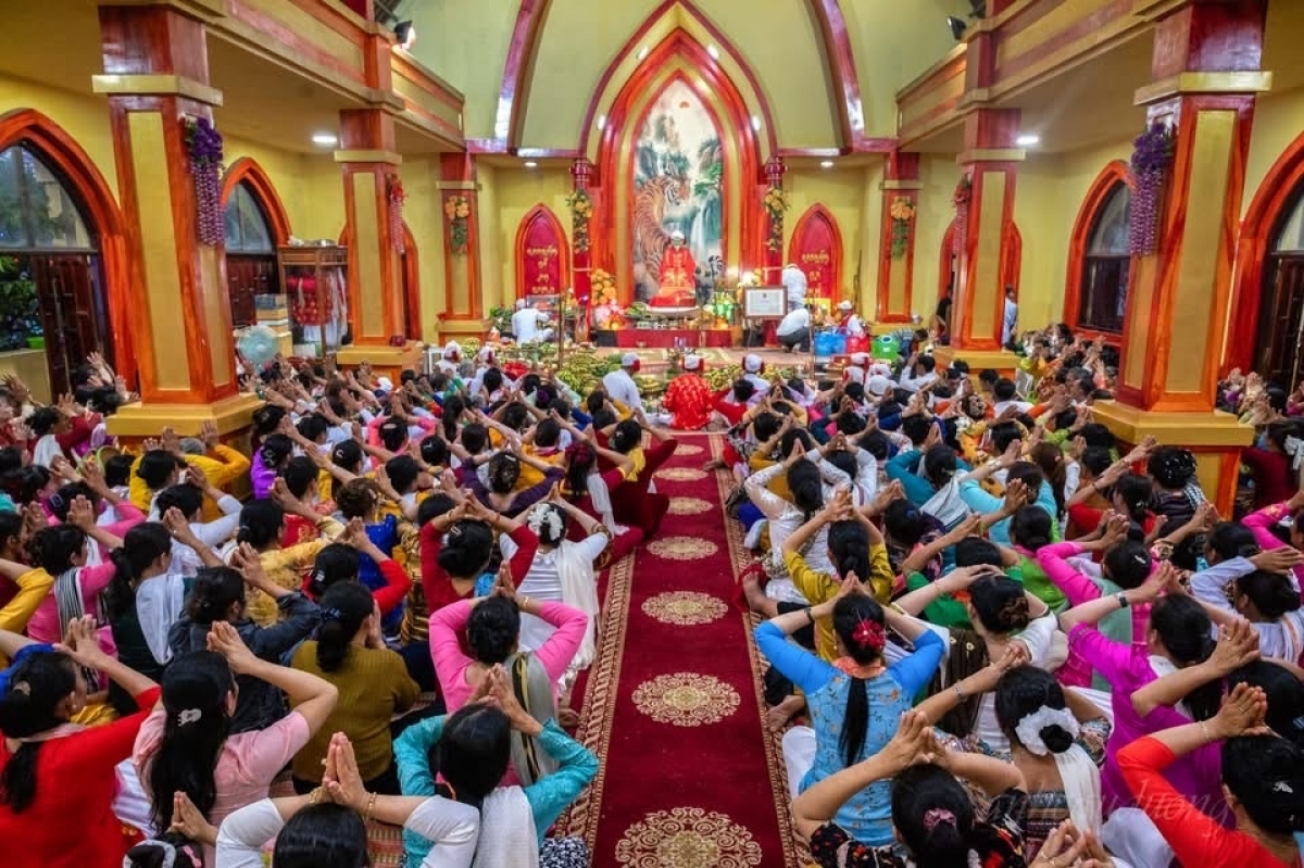 Adat ngak yang akaok thun di urang Cam