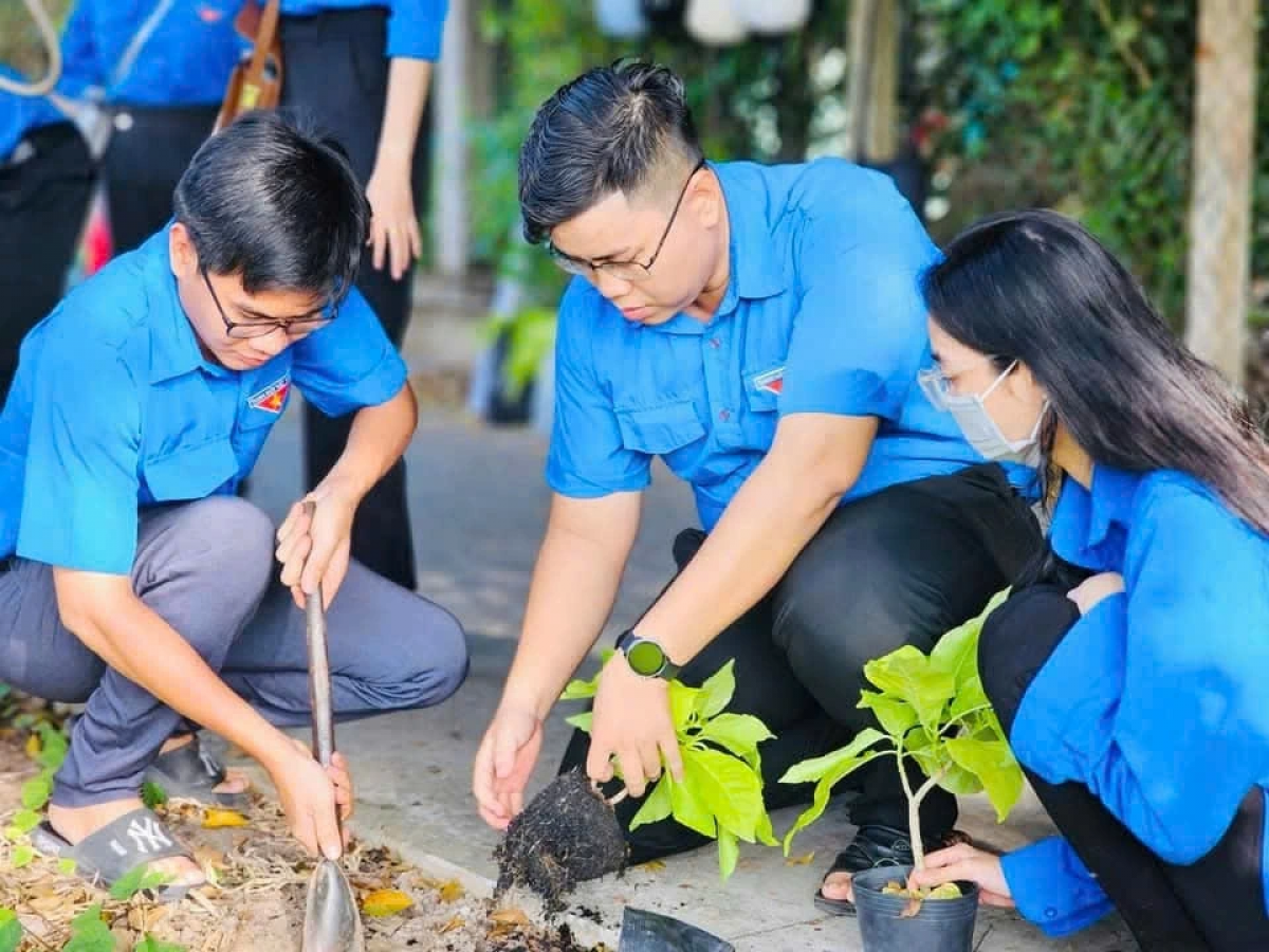 Dom danak dak di bhum palei sa-ai Hiếu jeng chreih chrai hu mbaok tame
