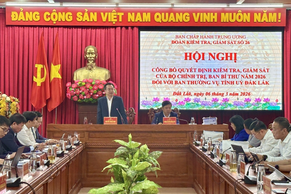 
Khul bơ̆ jang dăr lăng, lăng hơlen kơ Hơnih tơm Chinh trĭ, Ban Bí thư bơ̆ jang hăm Khul kơdră chĕp pơgơ̆r Đảng dêh char Dak Lăk.