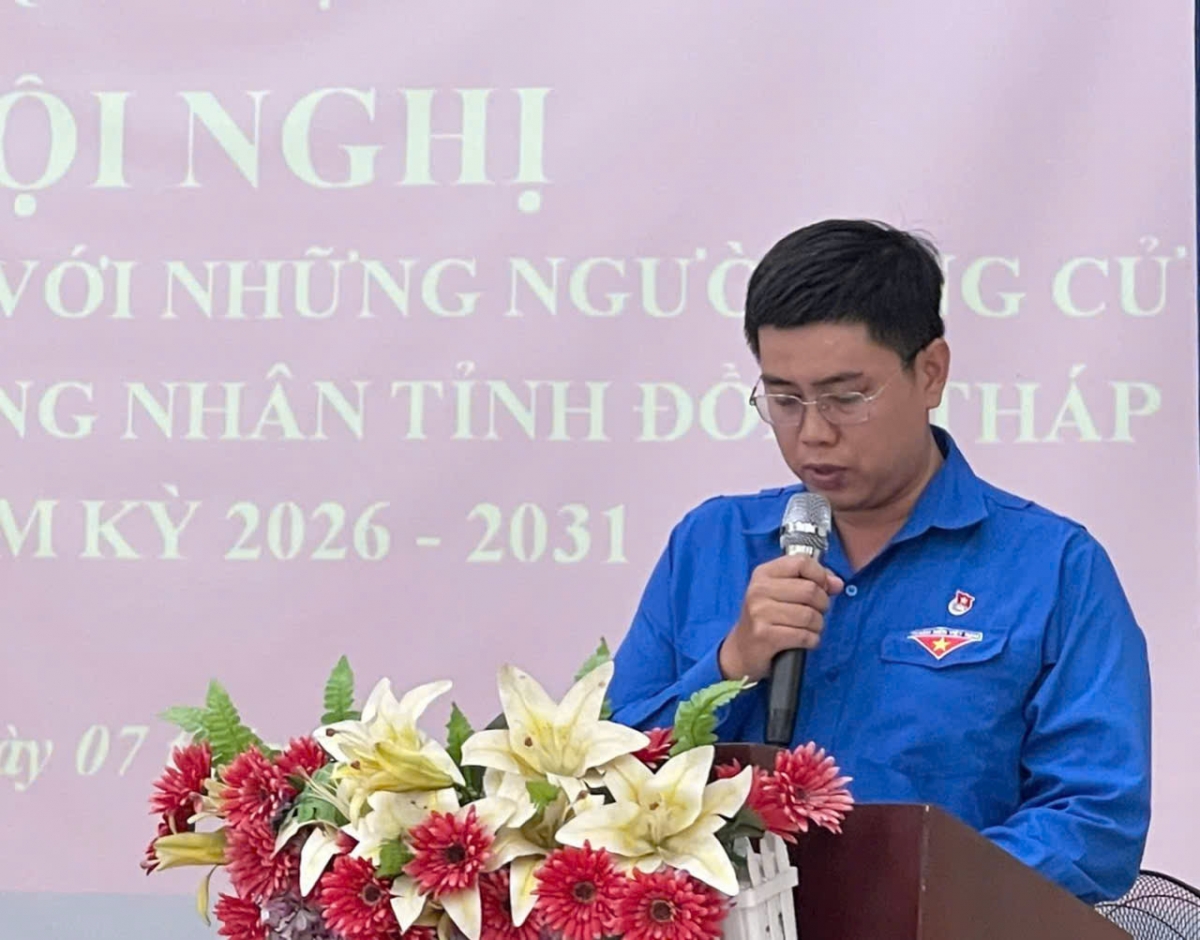 Anh Nguyễn Ngọc Hiếu Bí thư Đoàn thanh niên phường Đạo Thạnh luôn hết mình với phong trào