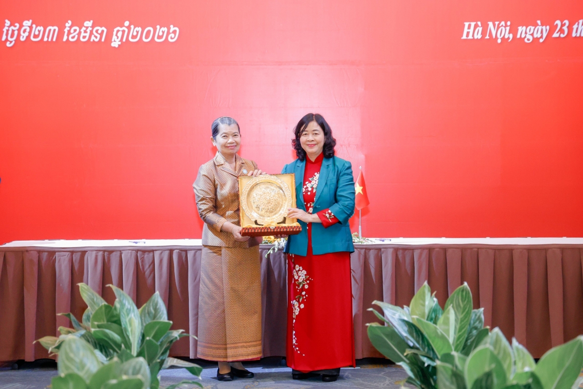 Yă Bùi Thị Minh Hoài-Khua Jơnum min djop djuai ania mơnuih mơnam Việt Nam tŭ mă gơnam hơdor pioh mơ̆ng yă Men Sam An jao