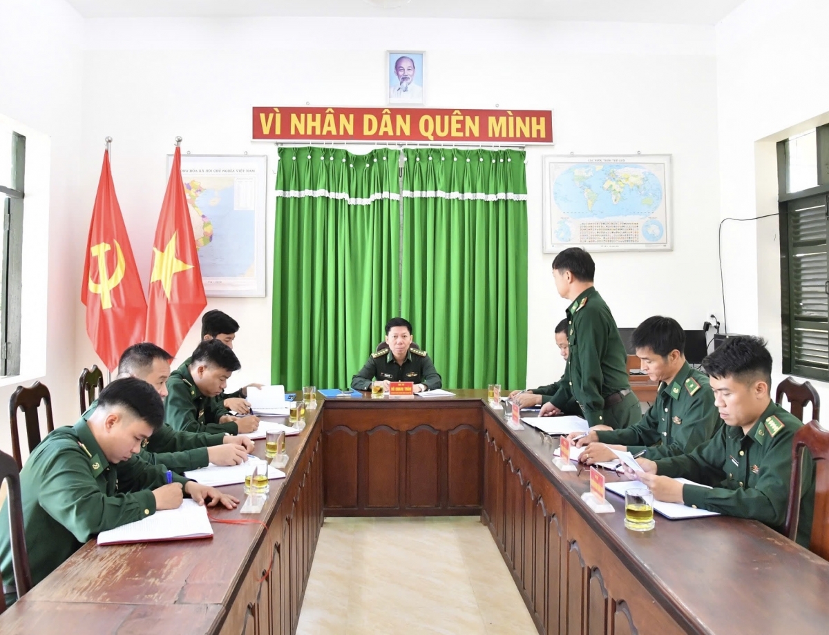 Mpôl pah kan djăt ăp pôih mbơh mpeh nchrăp an nău nklăch phiếu bầu cử ơm