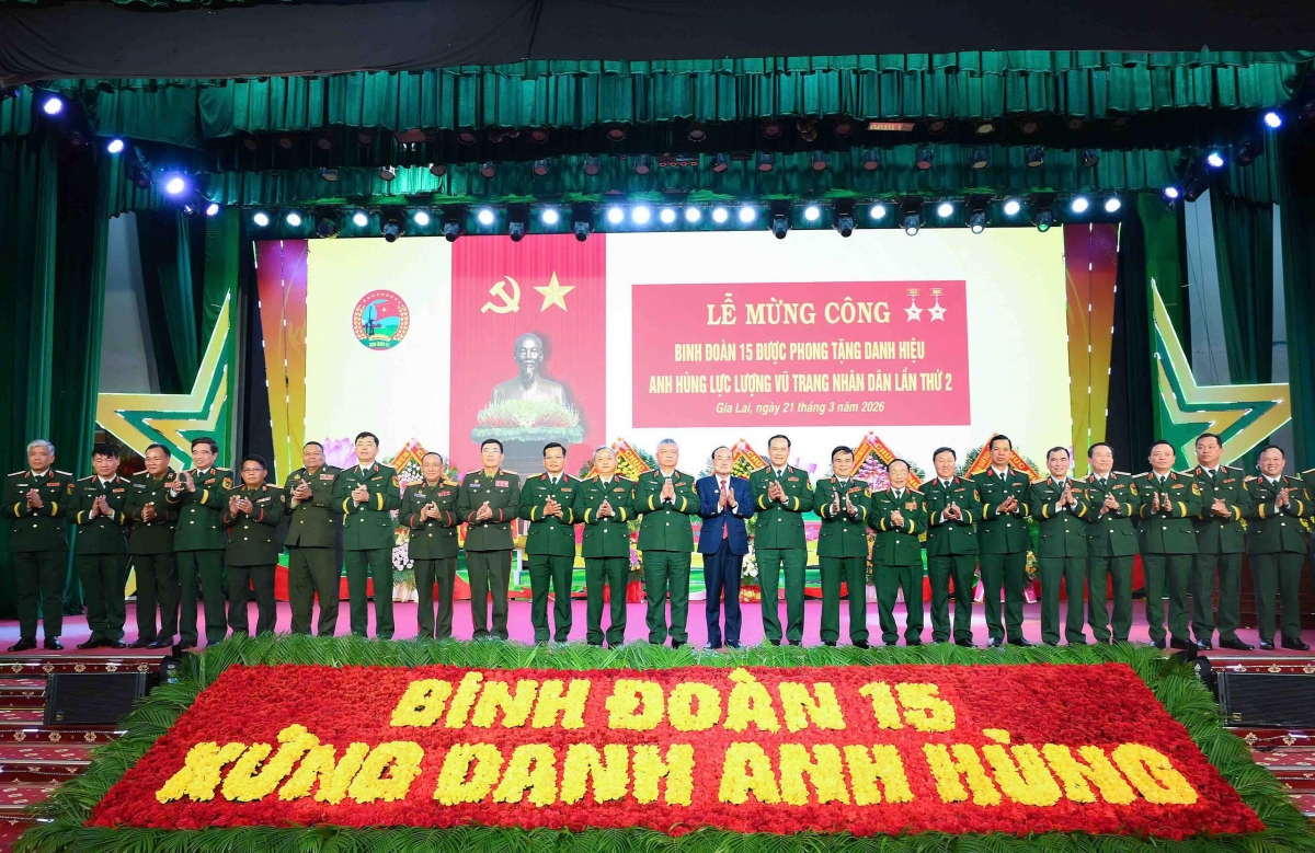 -Knơ̆ng gĭt gai Binh đoàn 15 mă rup hŏng phung khua Phŭn bruă lĭng kahan 