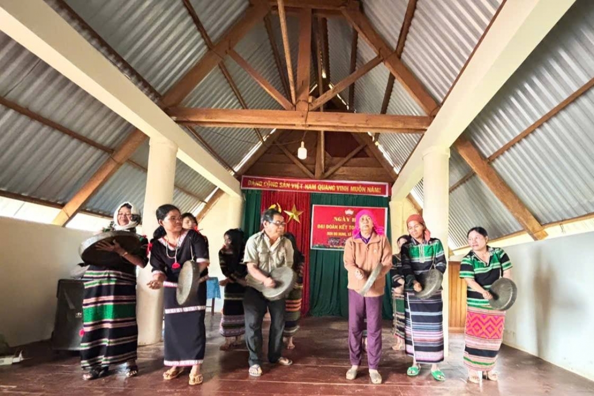 Chôu phut pơtâp dêi khu kơ’nhon xuăng tôu chêng pơlê Bu Prăng 1