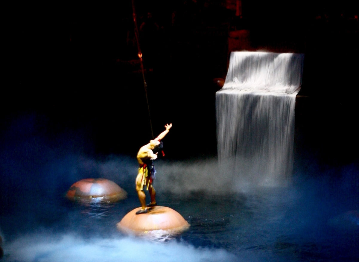 Drơi jăn tơpư̆ hlư̆, jua mơñi mơ̆ng goong brô̆, apui jă yơh ngă mơak, ngă glưh pran jua