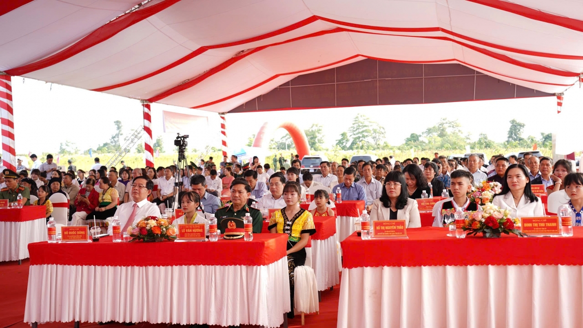 Ƀing khua mua Kơnuk kơna, djop ding jum, anom bruă, khua mua tơring čar Dak Lak hăng mơnuih ƀôn sang să Ea Ƀung jơnum ngă yang lŏn man pơdong sang hră