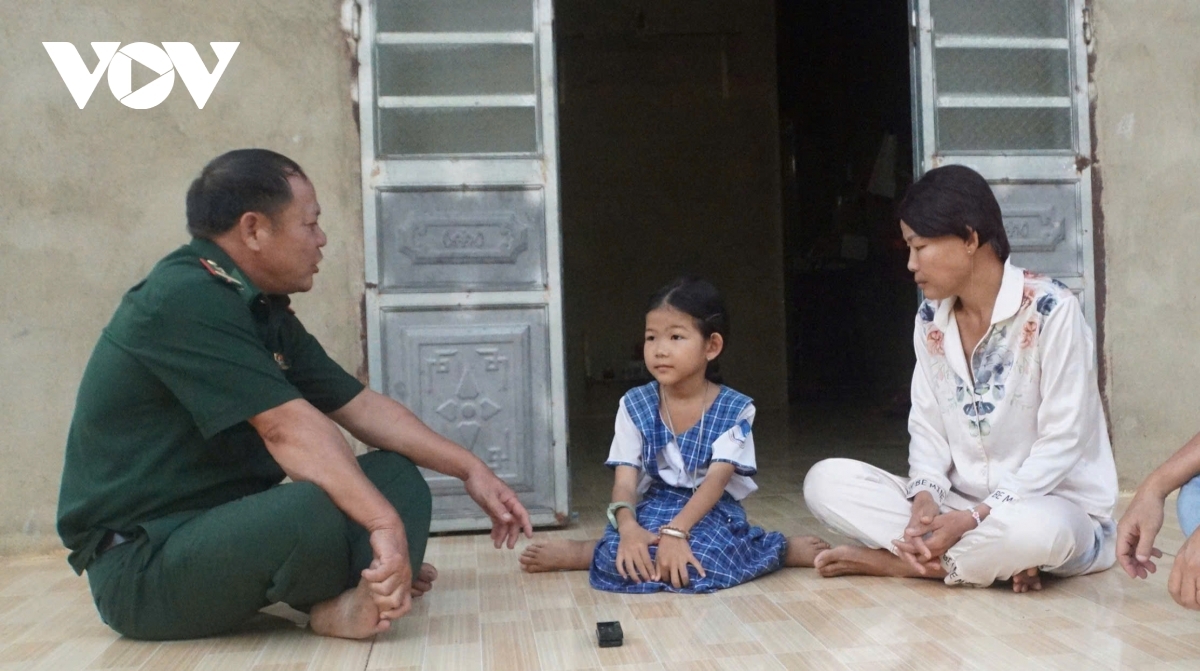 Dua anek maik sa-ai Hồng