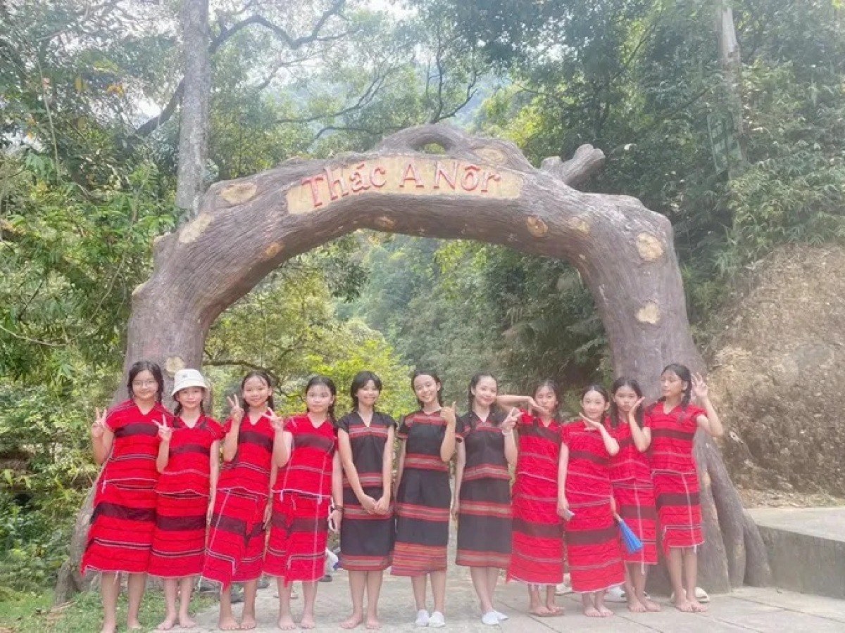 Mô hình du lịch cộng đồng làng A Nôr giúp đời sống người dân khu vực miền núi A Lưới thay đổi tích cực