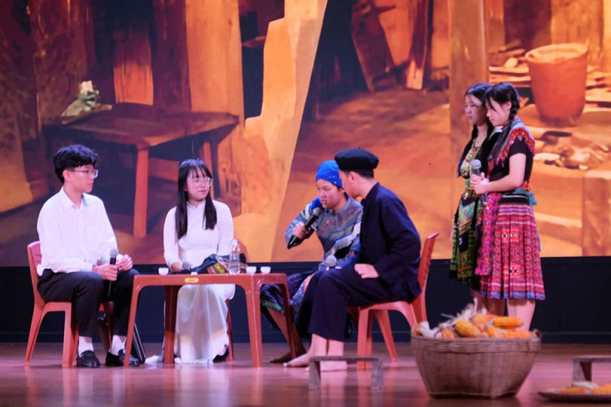 Jhul pakhang bruk pato megru ka anek saih kumei, njauk ndem tal lac di dom bhum urang bangsa takik