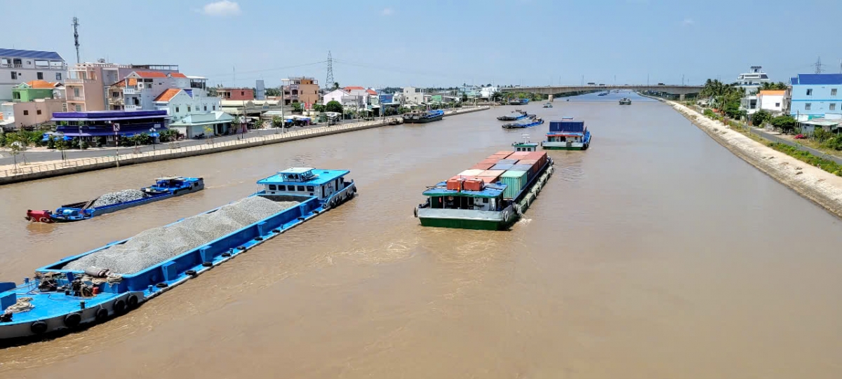 Ngành vận tải đường thủy cần nguồn dầu rất lớn nên rất khó khăn khi chiến sự Trung Đông chưa kết thúc